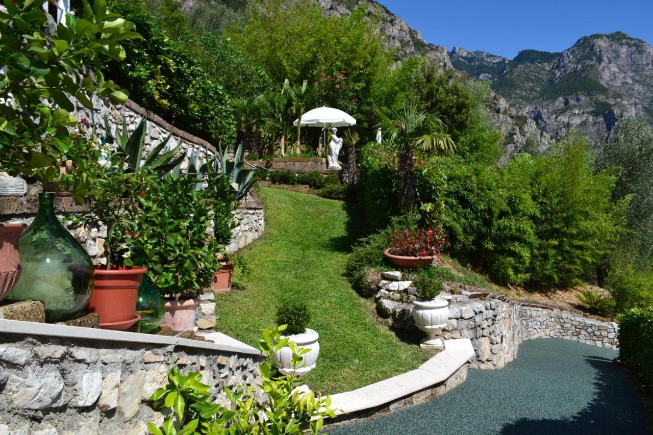 Appartamenti Casa Carlotta Лимоне-суль-Гарда Экстерьер фото
